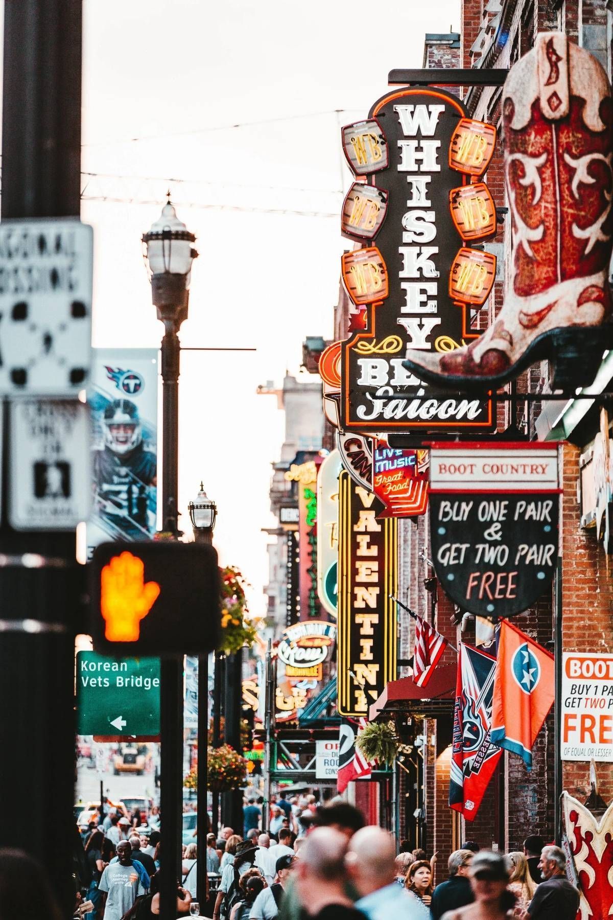 Downtown-Nashville-Broadway