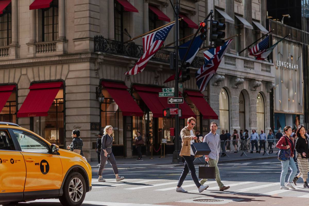 Fifth-Avenue-Manhattan-NYC-Photo-Lucia-Vazquez
