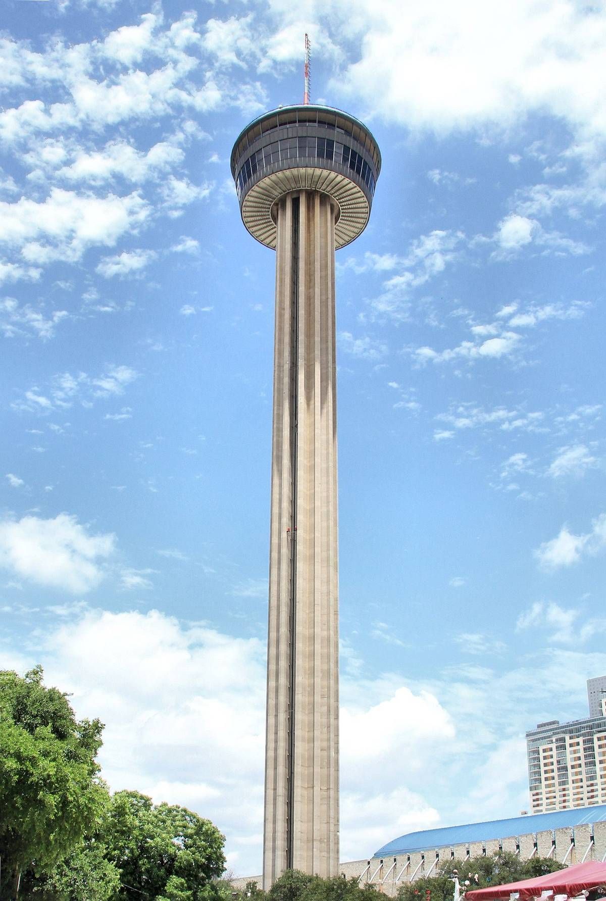 Tower_of_the_americas_San Antonio